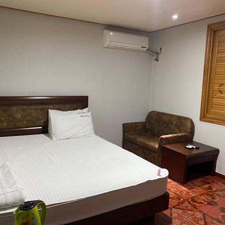 Alibaba Motel Пусан Екстер'єр фото