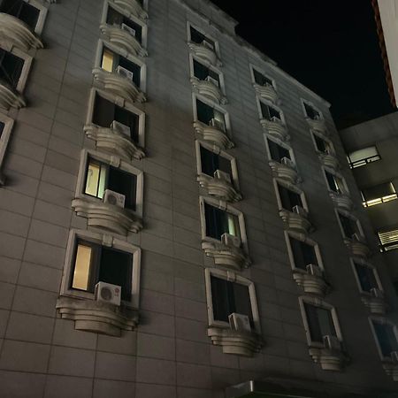 Alibaba Motel Пусан Екстер'єр фото