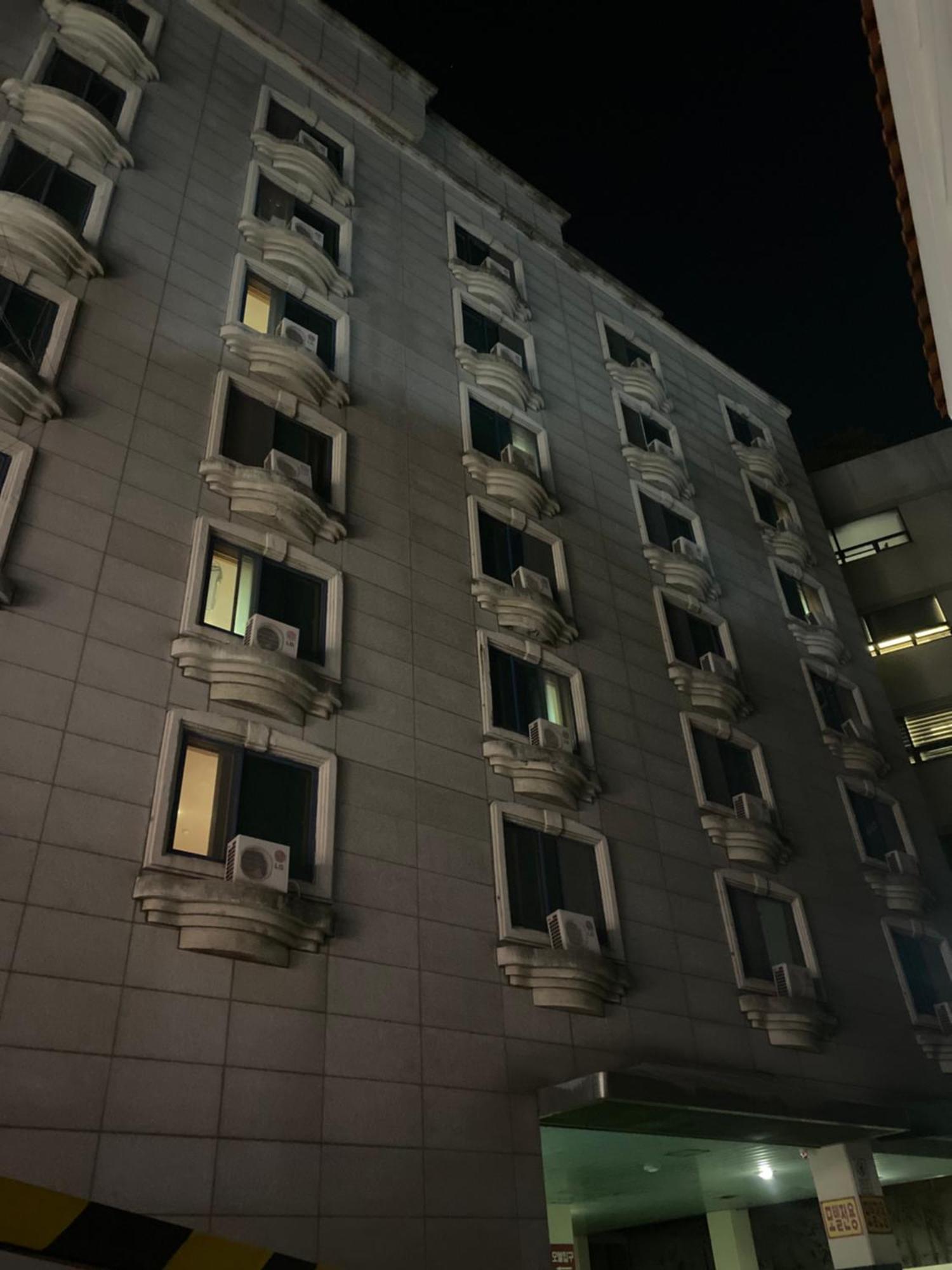 Alibaba Motel Пусан Екстер'єр фото