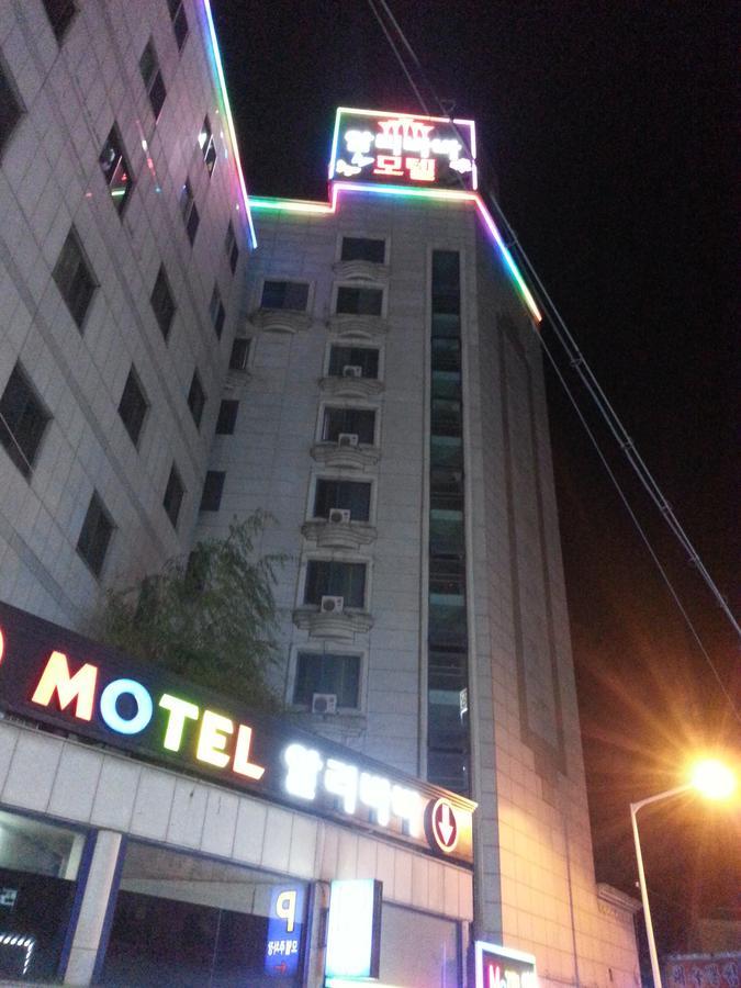Alibaba Motel Пусан Екстер'єр фото