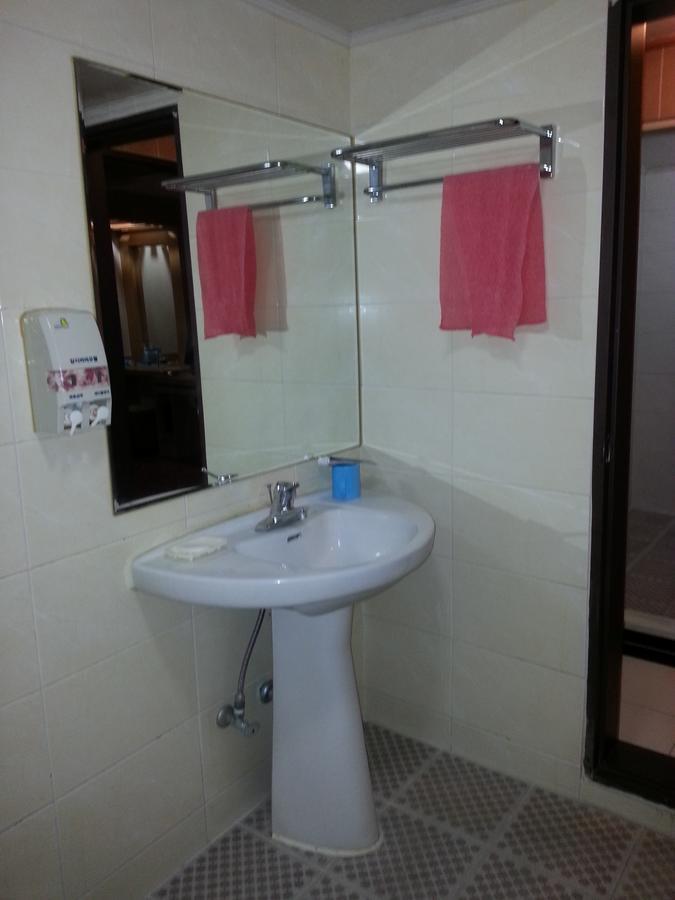 Alibaba Motel Пусан Номер фото