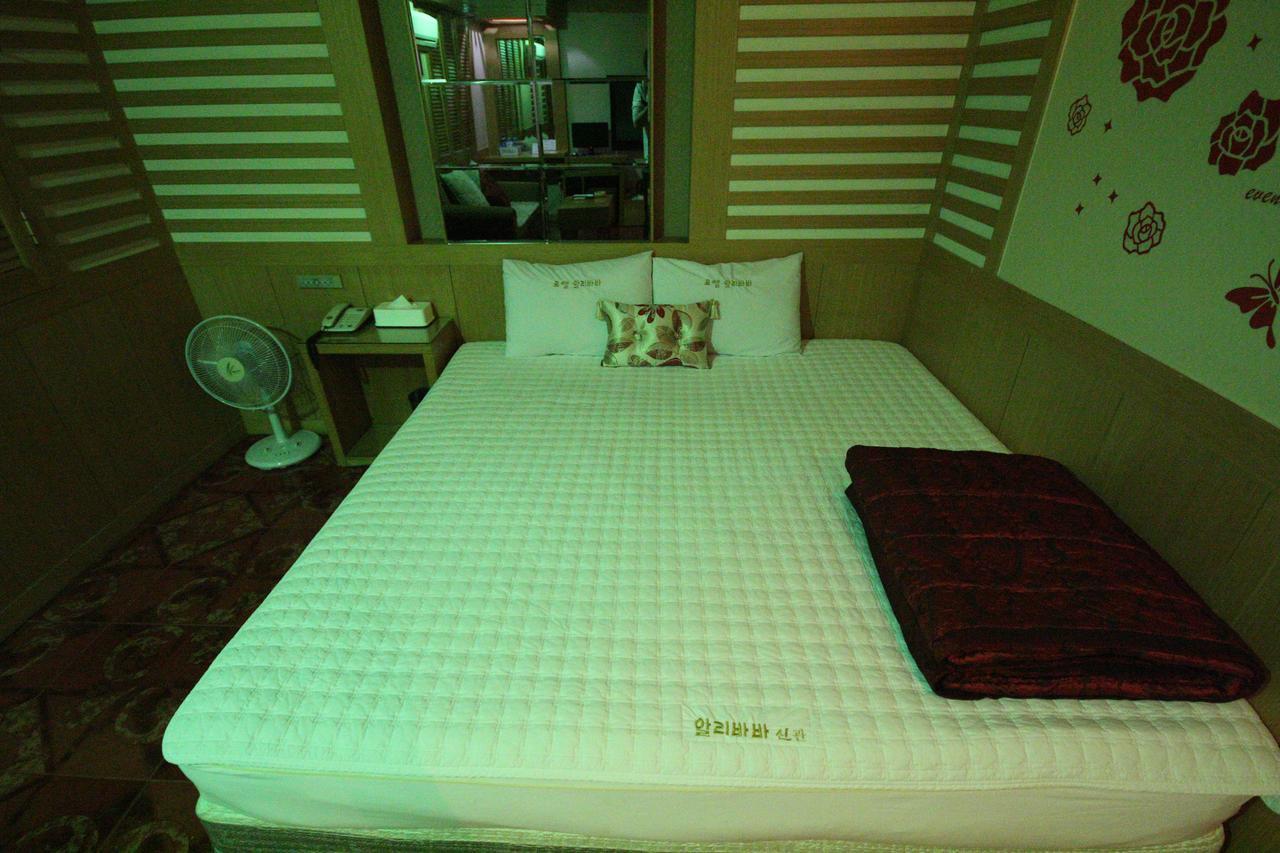 Alibaba Motel Пусан Номер фото