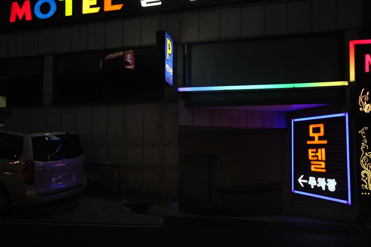 Alibaba Motel Пусан Екстер'єр фото