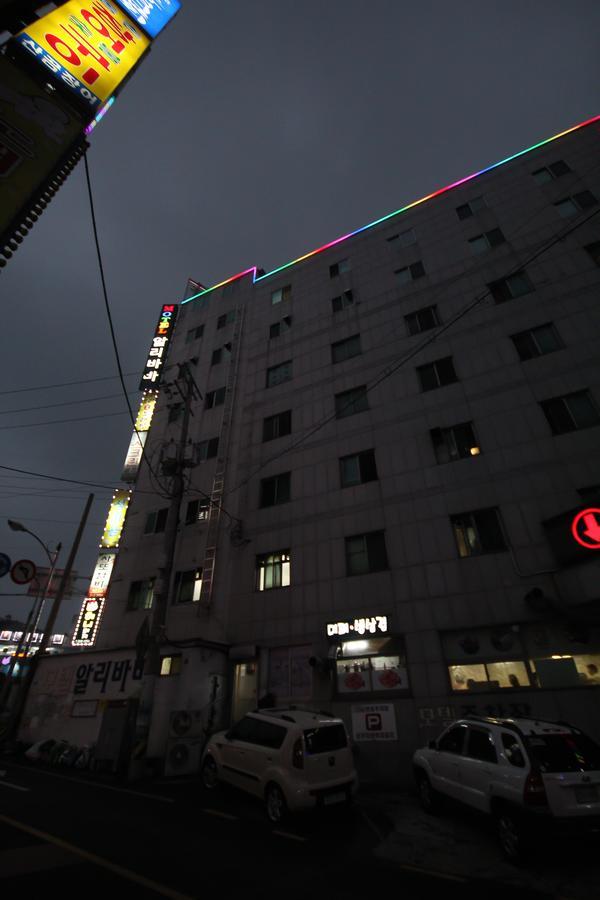 Alibaba Motel Пусан Екстер'єр фото